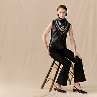 週末限定❗【新品】エルメス ☆ スカーフ Hシュヴォー・デシェネ カレ 90 カレジェアン 《シュヴォー・デシェネ》 - オレンジ | Hermès